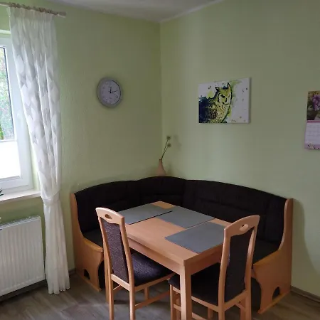 게스트하우스 Haus Waldblick 3*